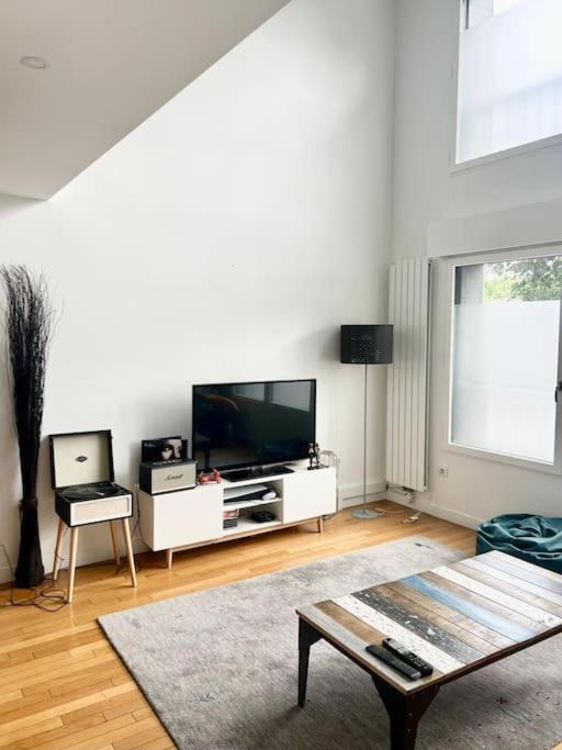 Duplex, 10 Min Champs Elysee Boulogne-Billancourt Luaran gambar